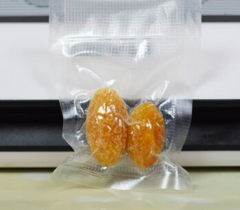 紋路真空袋和光面真空袋有什么區(qū)別？哪個(gè)貴？